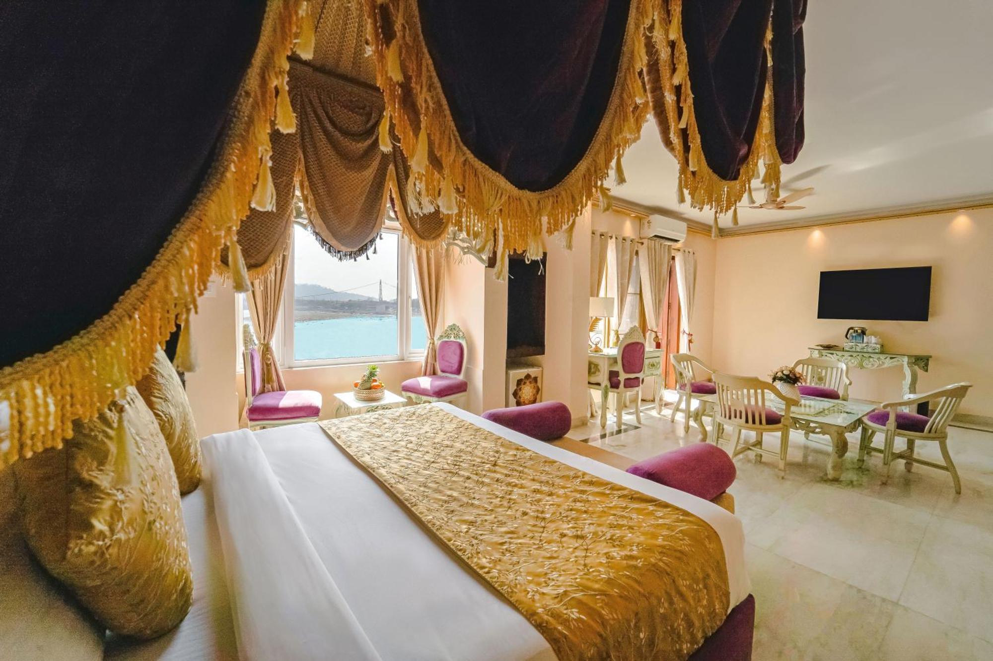 The Neeraj Ganga Heritage Palace Rishīkesh Zewnętrze zdjęcie