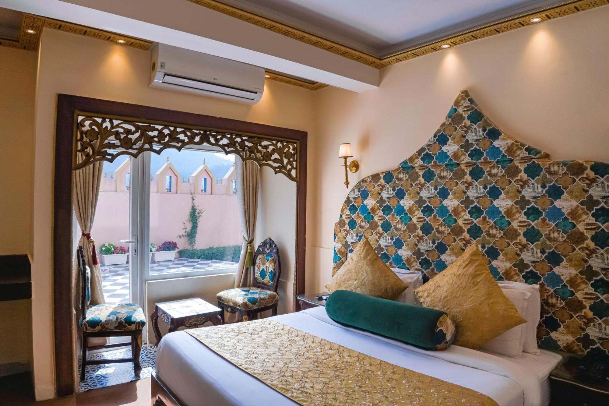 The Neeraj Ganga Heritage Palace Rishīkesh Zewnętrze zdjęcie