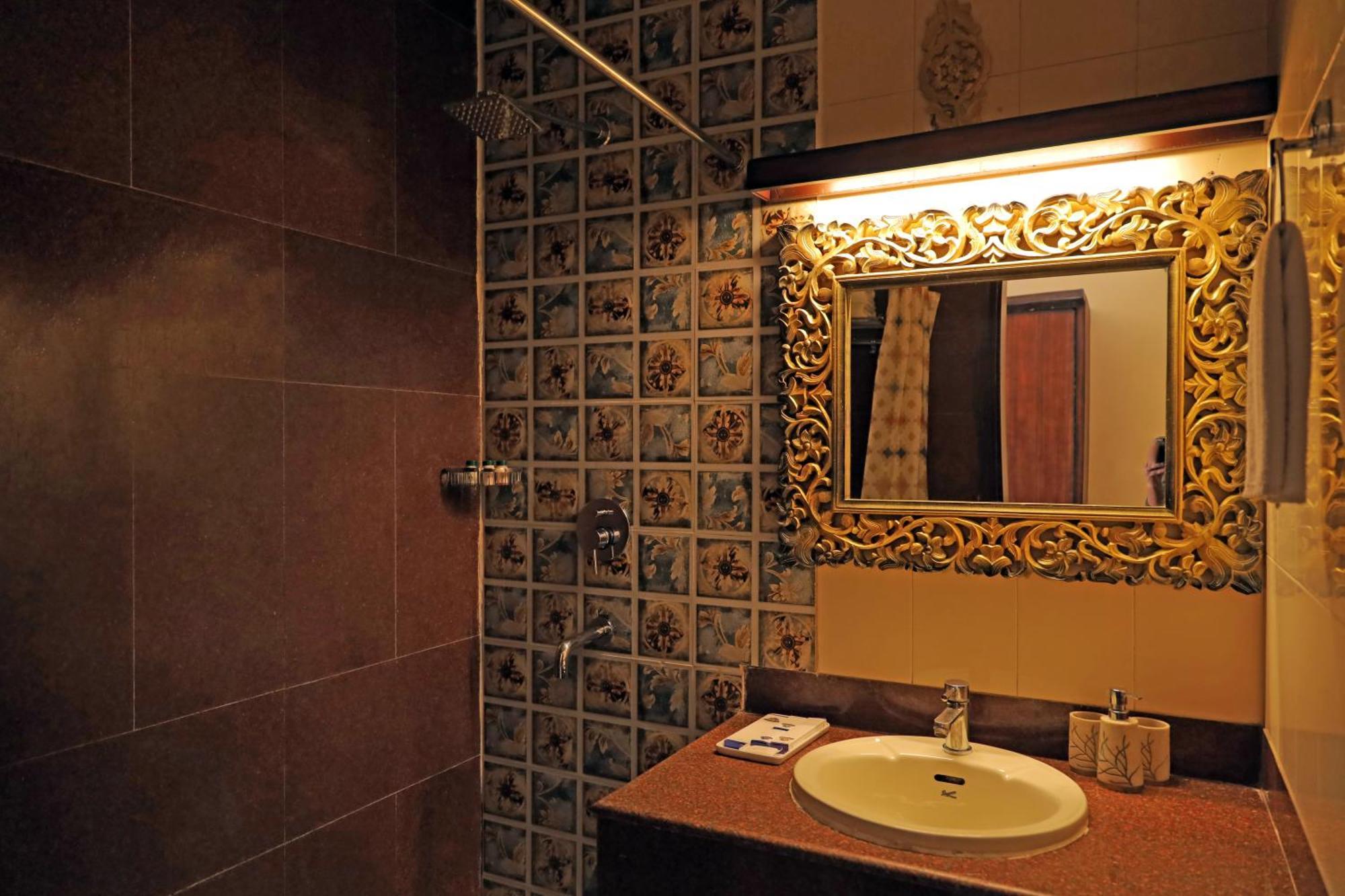 The Neeraj Ganga Heritage Palace Rishīkesh Zewnętrze zdjęcie
